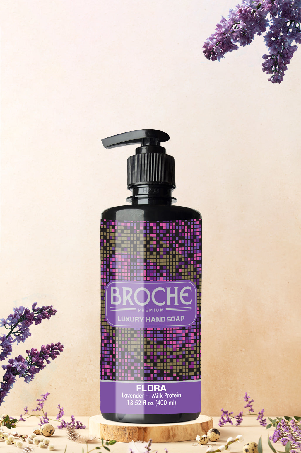 broche-hand-wash-flora-with-lilies-and-pink-background